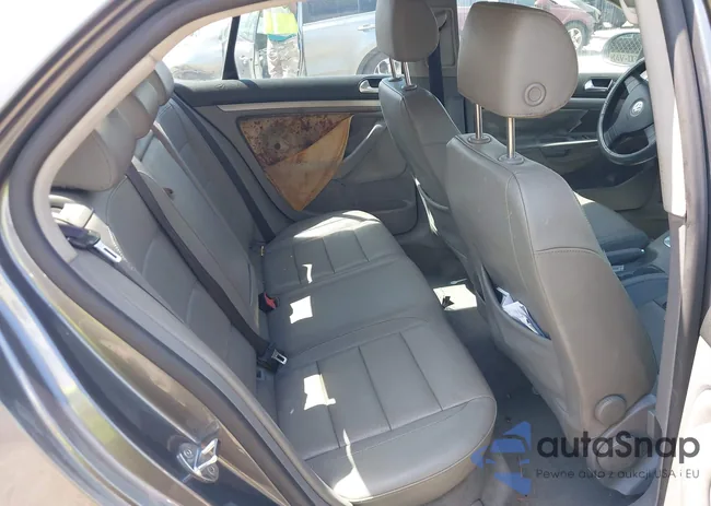 3VWRT71K26M657635: 43196615