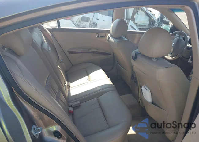 1N4BA41E25C851820: 43196644