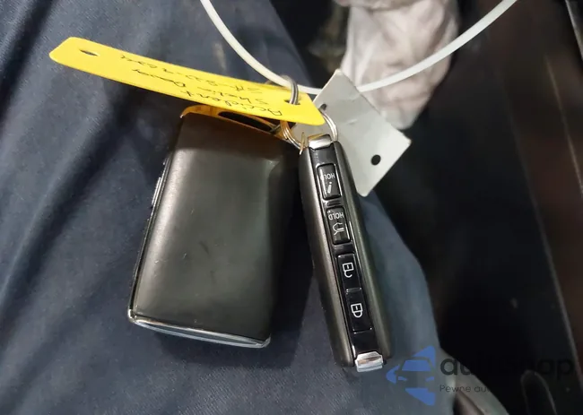 3MVDMBDL0NM412458: 43196761