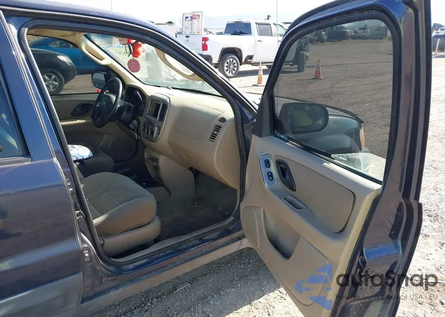 1FMYU93124KA18764: 43196767