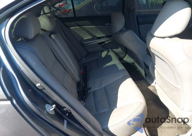 1HGCP2F89AA084379: 43197994