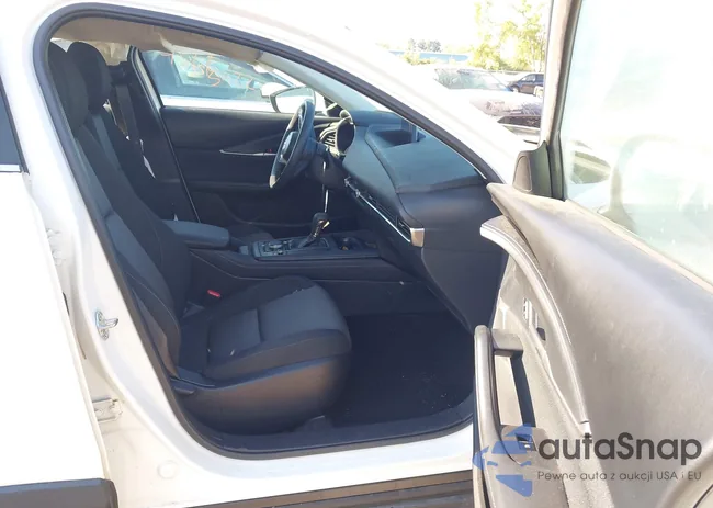 3MVDMBAM9RM655110: 43198044