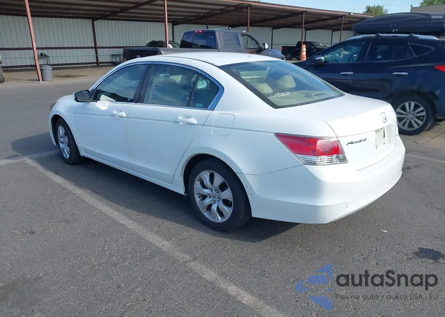 1HGCP2F82AA070016: 43198248