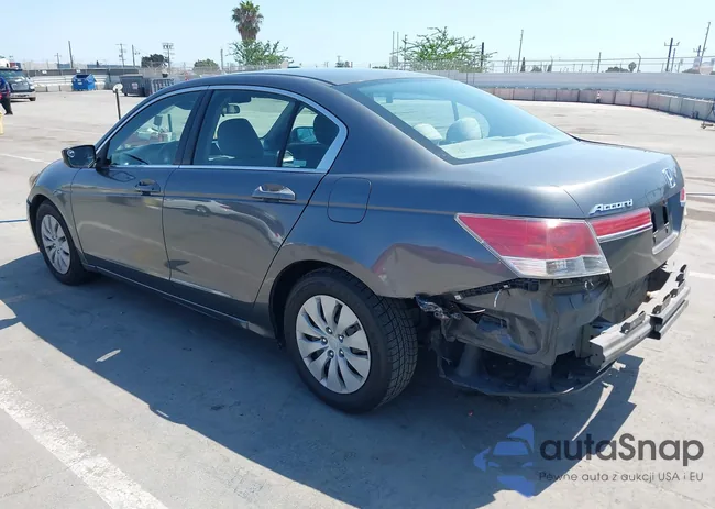 1HGCP2F32BA075867: 43197775