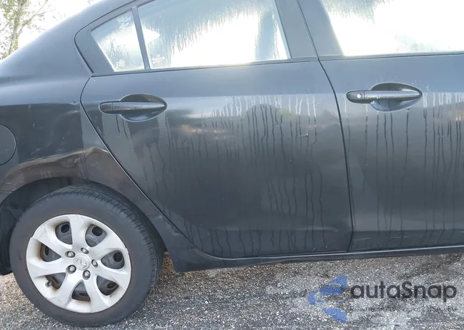 JM1BL1UF6B1443240: 43199179