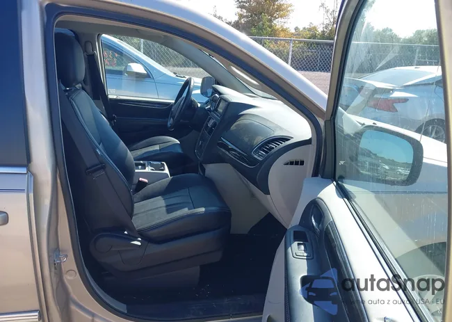 2C4RC1BGXGR164502: 43198747