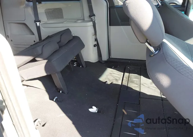 2D4RN4DE4AR349937: 43200078