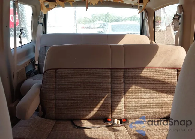 1FMCA11U5SZB88106: 43200108