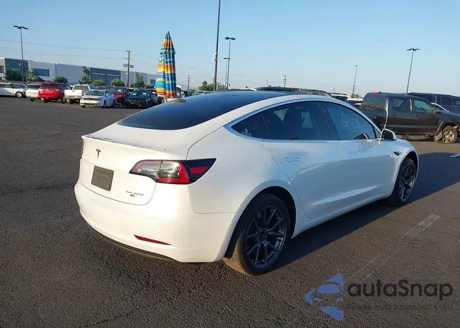 5YJ3E1EB8LF741615: 43200278