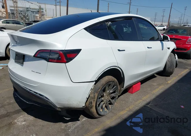 5YJYGAEEXMF158832: 43200426