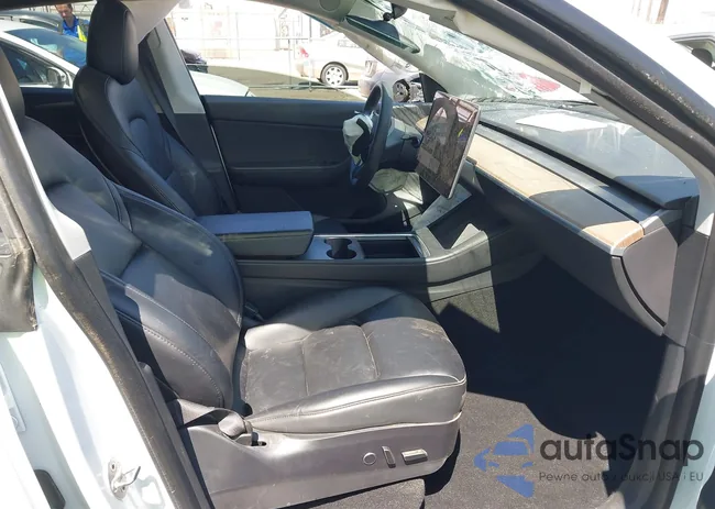 5YJYGAEEXMF158832: 43200426