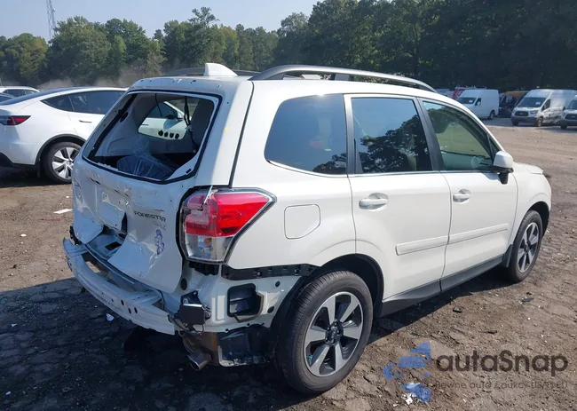 JF2SJARC1HH529075: 43200476