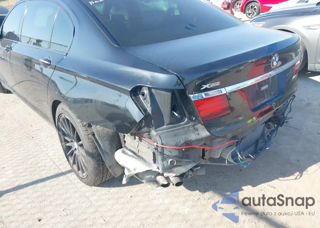 WBAYF8C54FD655428: 43199614