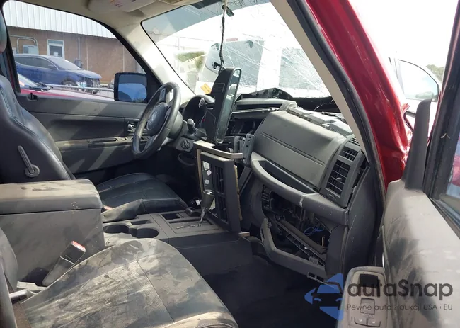 1C4PJMAK6CW176393: 43199641