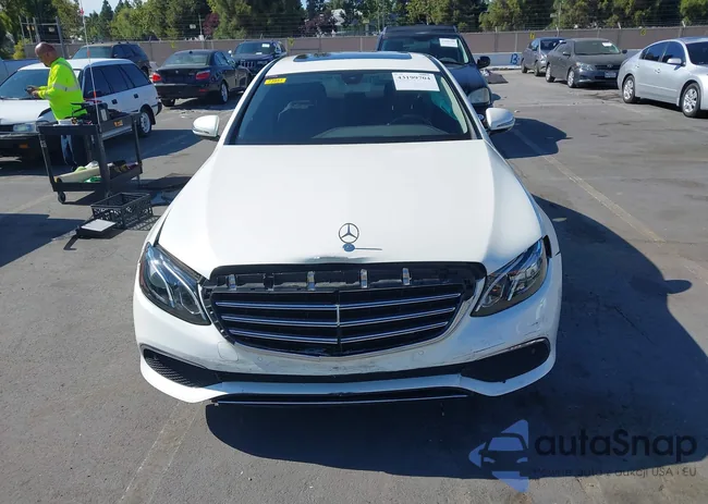 WDDZF4JB3HA284877: 43199704