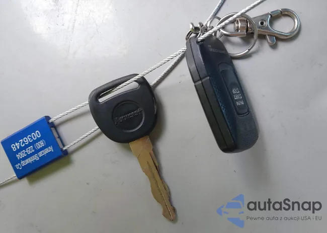 1GNEC13T81R110940: 43199844