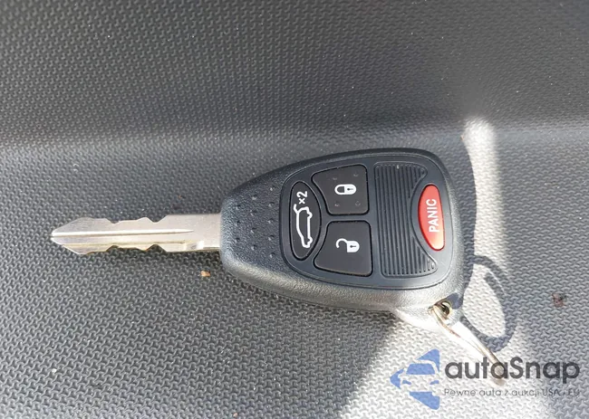 1B3LC56B09N538385: 43199934