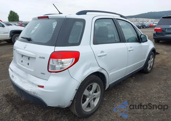 JS2YB5A35C6302846: 43199950