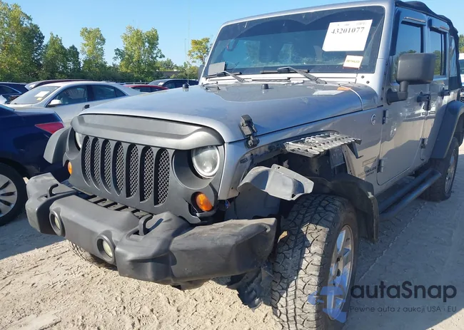 1C4BJWDG3DL663065: 43201077