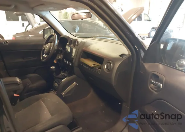 1C4NJRBB6FD348716: 43201432