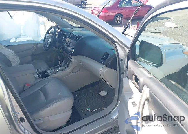 5TDBK3EH0BS076143: 43201540