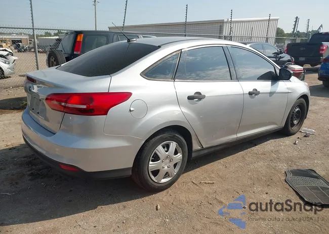 1FADP3E28JL322075: 43200843