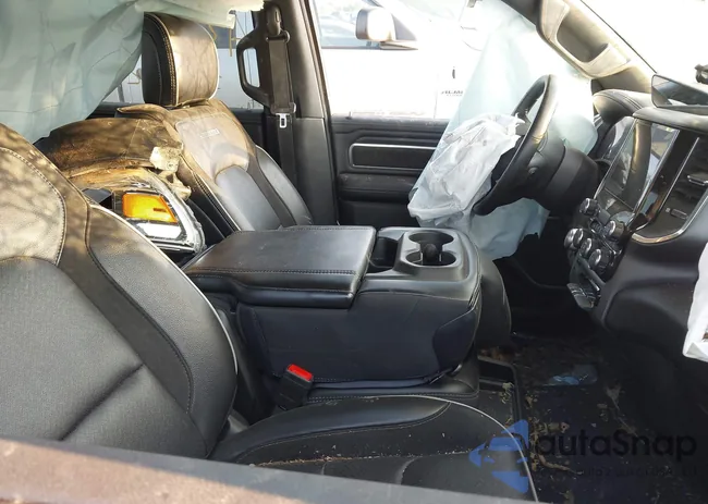 1C6SRFJT6PN651275: 43200881