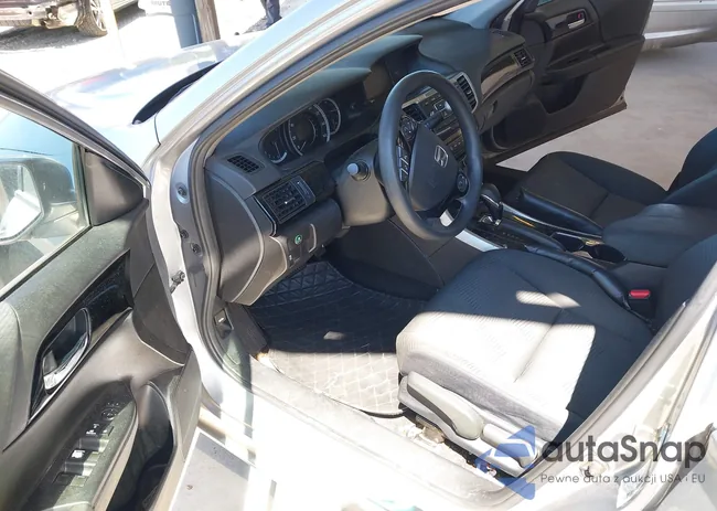 1HGCR2F35GA227545: 43202446