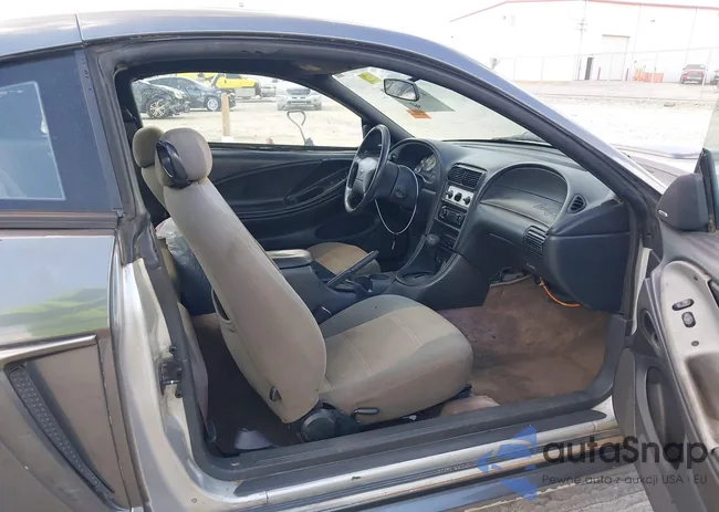 1FAFP42X8XF145100: 43202488