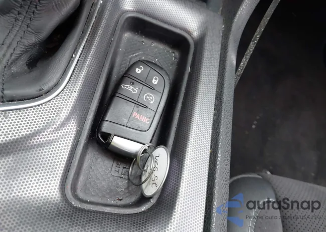 2C3CDXCT5JH156973: 43201696