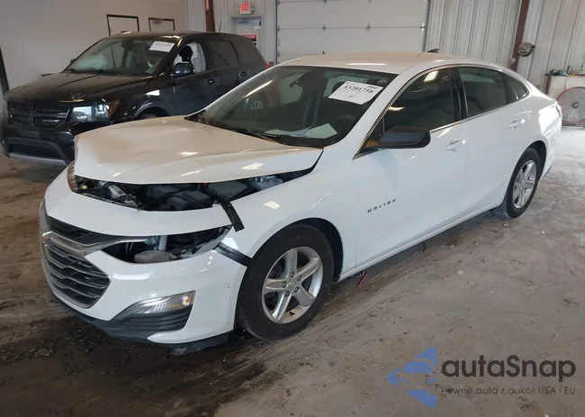 1G1ZB5ST4LF140147: 43201758