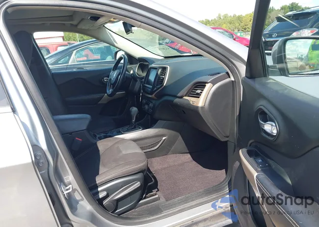 1C4PJLCB0HW642401: 43201793