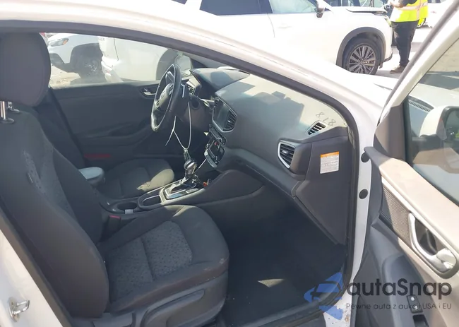 KMHC75LC8KU140459: 43201798