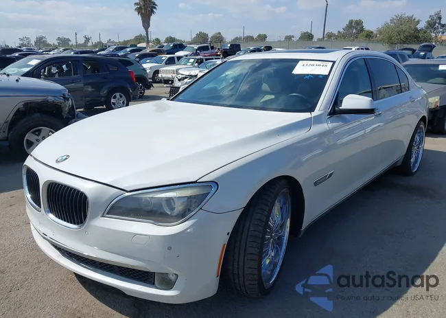 WBAKB4C54BC574990: 43203048