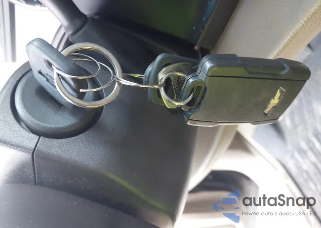 1GNSCBKCXGR286827: 43203165