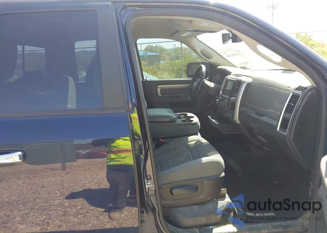 1C6RR7GG4JS311131: 43203249