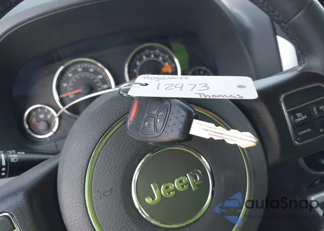 1C4NJCEB8ED769960: 43202606