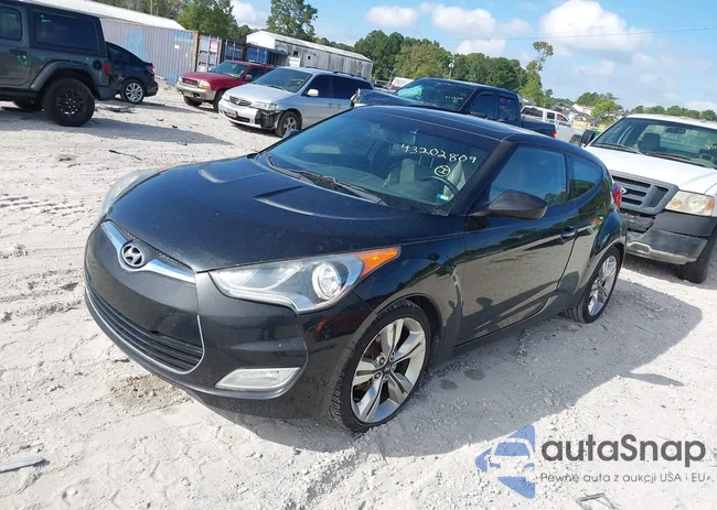 KMHTC6AD7DU140243: 43202809