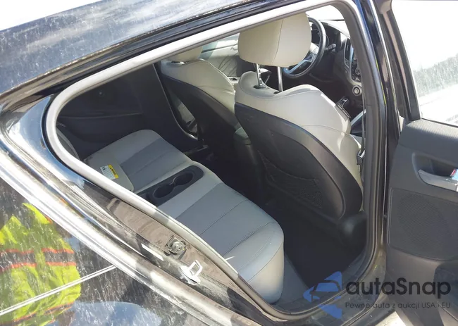 KMHTC6AD7DU140243: 43202809