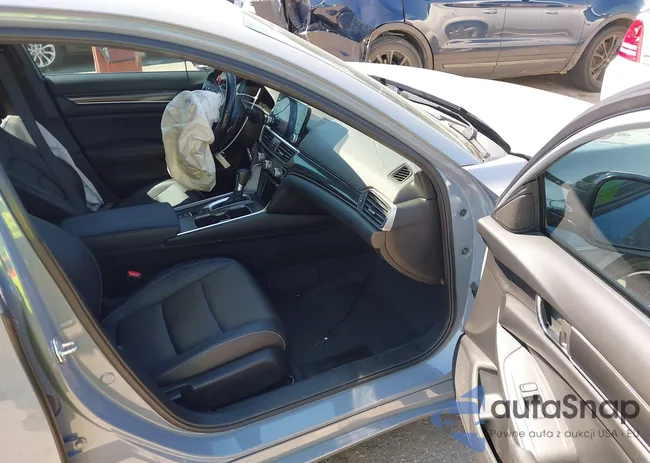 1HGCV1F3XNA013962: 43202816