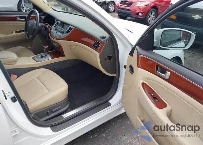 KMHGC4DD8CU171971: 43202876