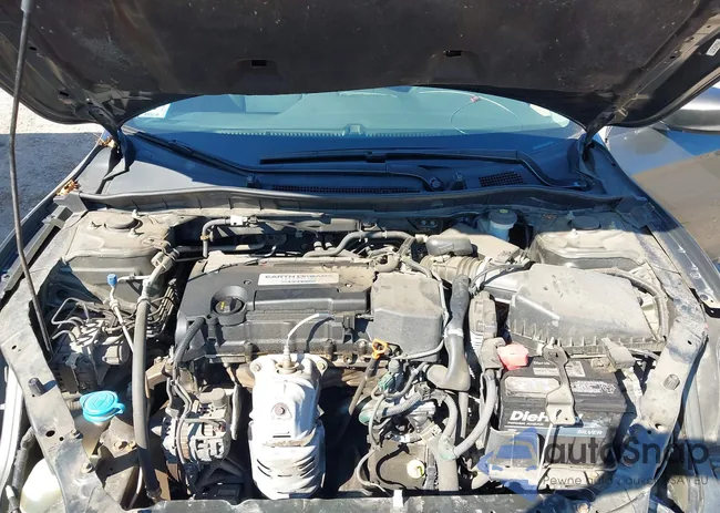 1HGCR2F32FA076761: 43202895