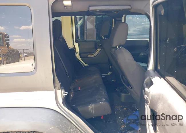 1C4BJWDG3FL744134: 43204200