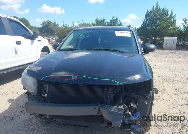 1C4NJCBA9FD379768: 43204201