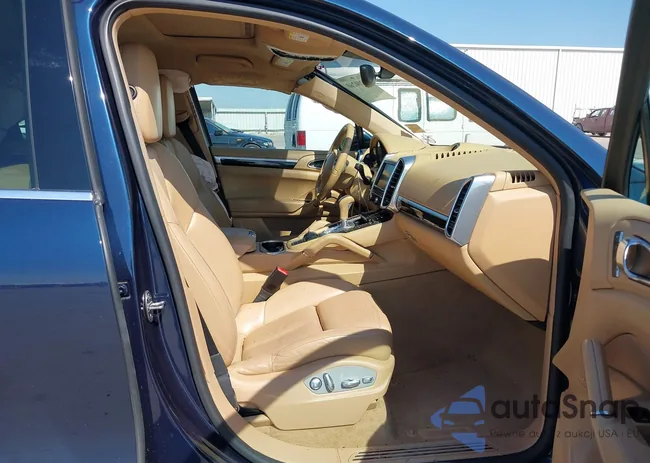 WP1AF2A28ELA38904: 43204260