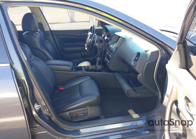 1N4AA5APXBC815615: 43204403