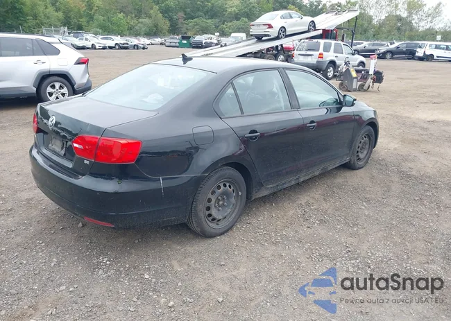 3VWD17AJ5EM427027: 43204499