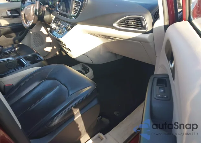 2C4RC1BG8LR275947: 43203547