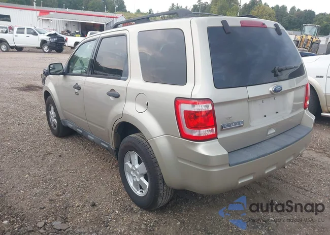 1FMCU0D70AKC46802: 43203654