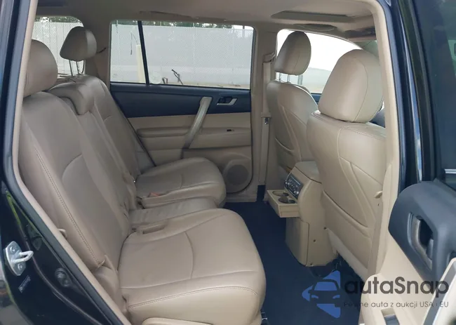 5TDBK3EH8BS086838: 43203734